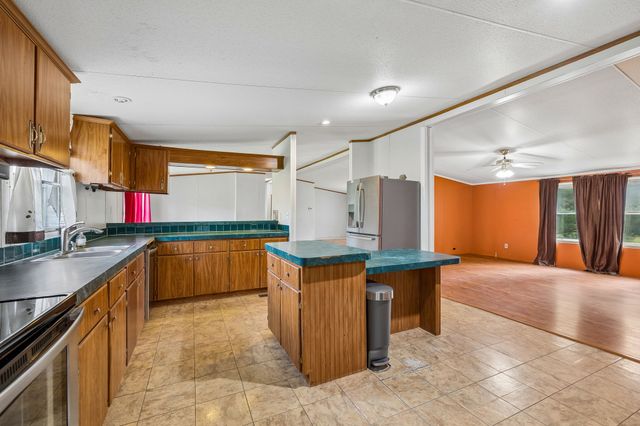 1422 Dove Ln, Springfield, TN 37172