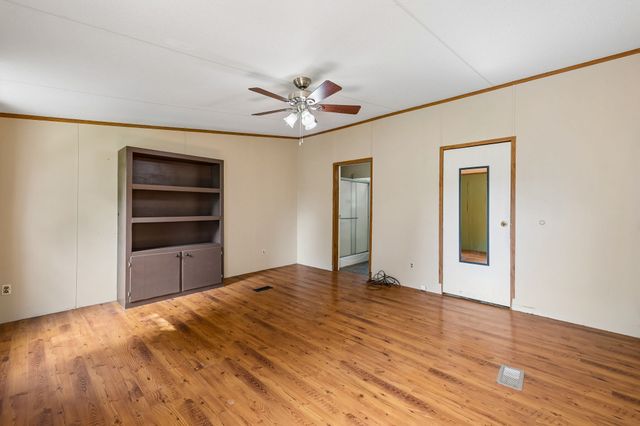 1422 Dove Ln, Springfield, TN 37172