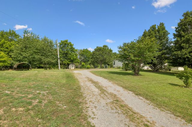 1422 Dove Ln, Springfield, TN 37172