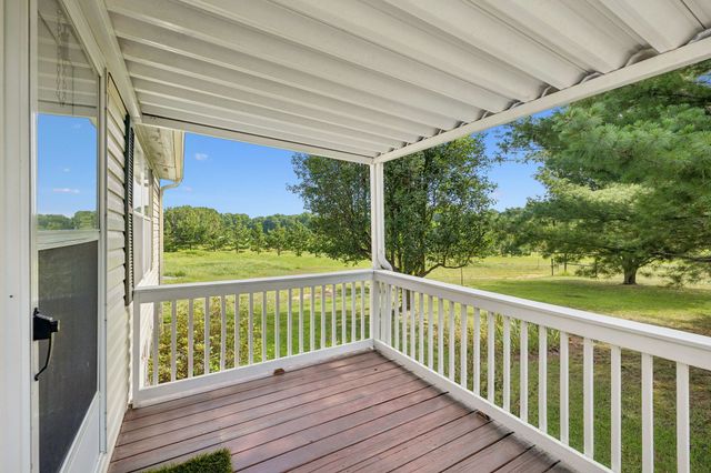 1422 Dove Ln, Springfield, TN 37172