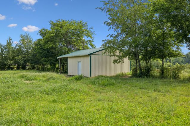 1422 Dove Ln, Springfield, TN 37172