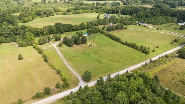 1422 Dove Ln, Springfield, TN 37172