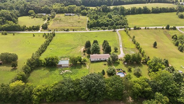 1422 Dove Ln, Springfield, TN 37172