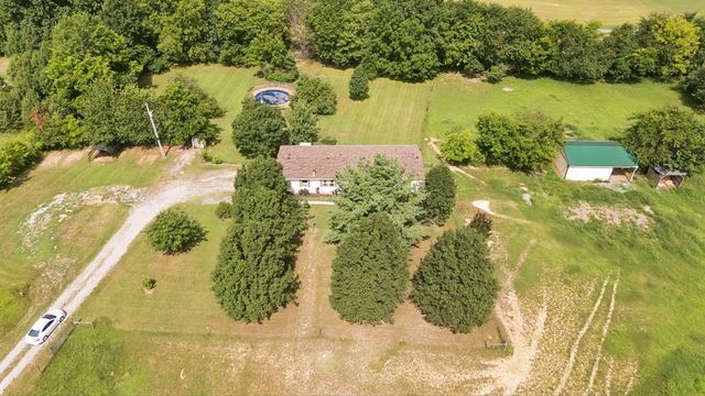 1422 Dove Ln, Springfield, TN 37172