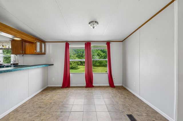 1422 Dove Ln, Springfield, TN 37172