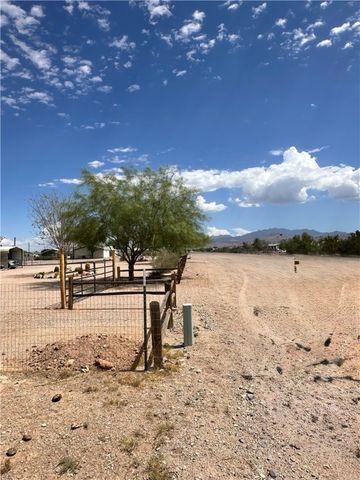 3429 W Malibu Road, Golden Valley, AZ 86413