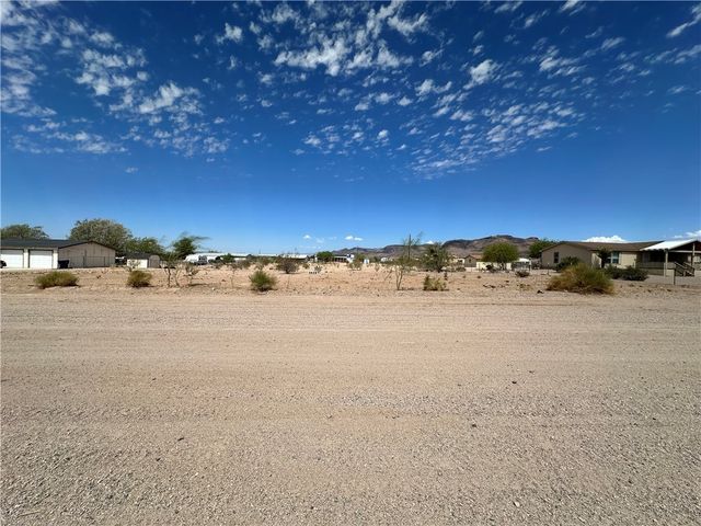 3429 W Malibu Road, Golden Valley, AZ 86413