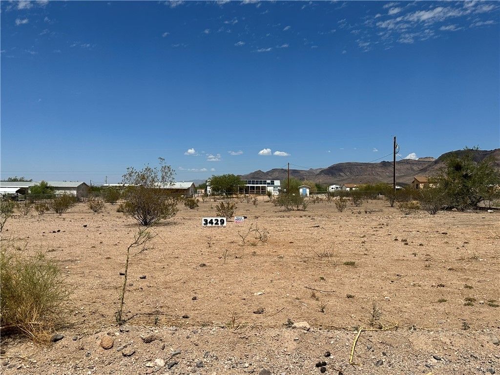 3429 W Malibu Road, Golden Valley, AZ 86413