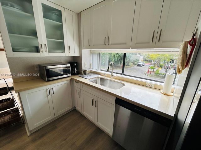 17021 N Bay Road 219, Sunny Isles Beach, FL 33160