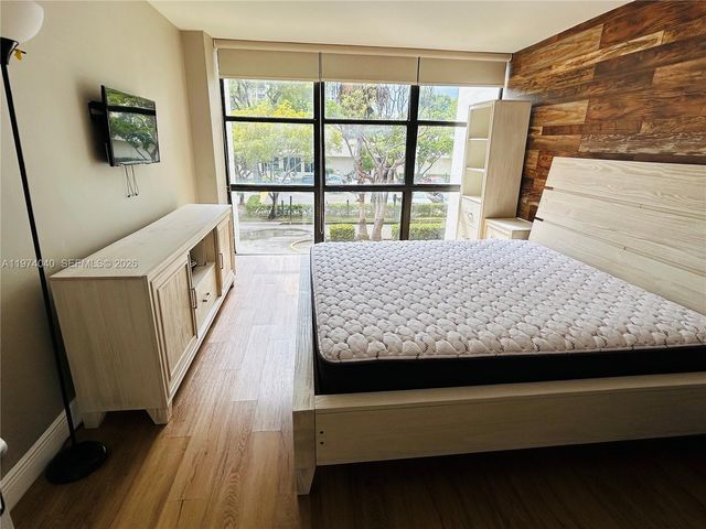 17021 N Bay Road 219, Sunny Isles Beach, FL 33160