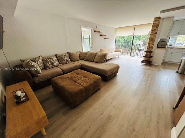 17021 N Bay Road 219, Sunny Isles Beach, FL 33160