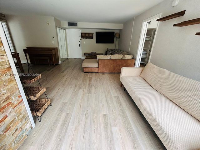 17021 N Bay Road 219, Sunny Isles Beach, FL 33160