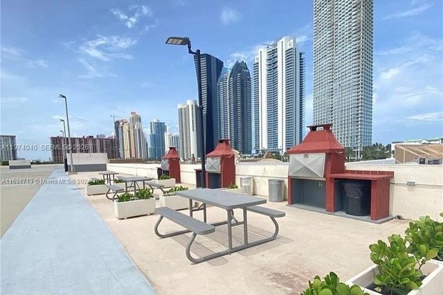 17021 N Bay Road 219, Sunny Isles Beach, FL 33160