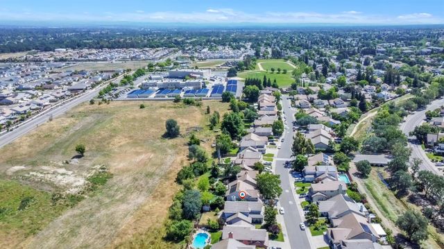3923 Garmisch Ct, Antelope, CA 95843