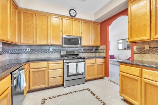 3923 Garmisch Ct, Antelope, CA 95843