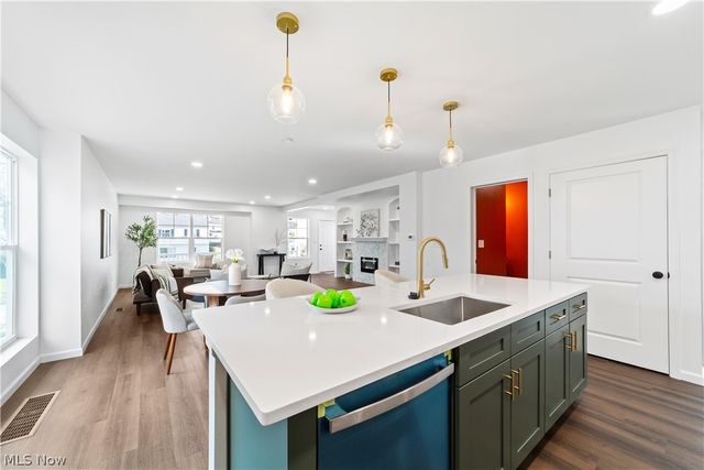 4061 Harwood Road, South Euclid, OH 44121