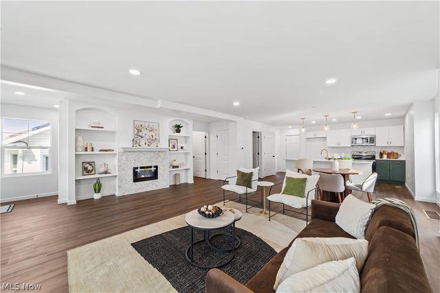 4061 Harwood Road, South Euclid, OH 44121