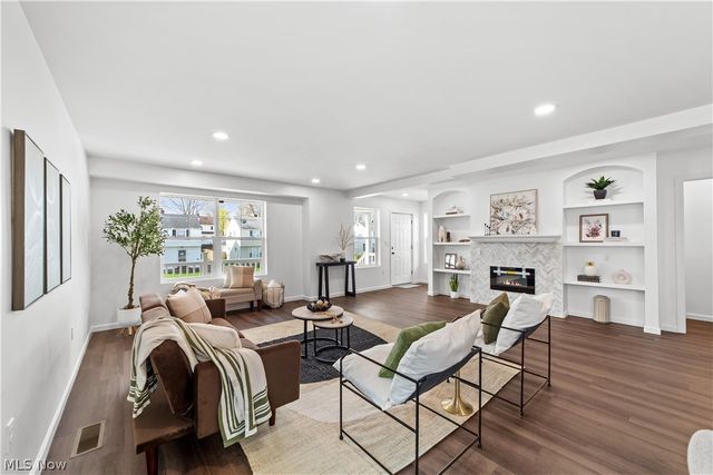 4061 Harwood Road, South Euclid, OH 44121