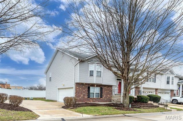 2032 Belltower Drive, St Peters, MO 63376