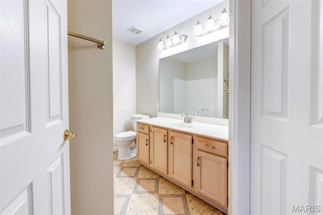 2032 Belltower Drive, St Peters, MO 63376