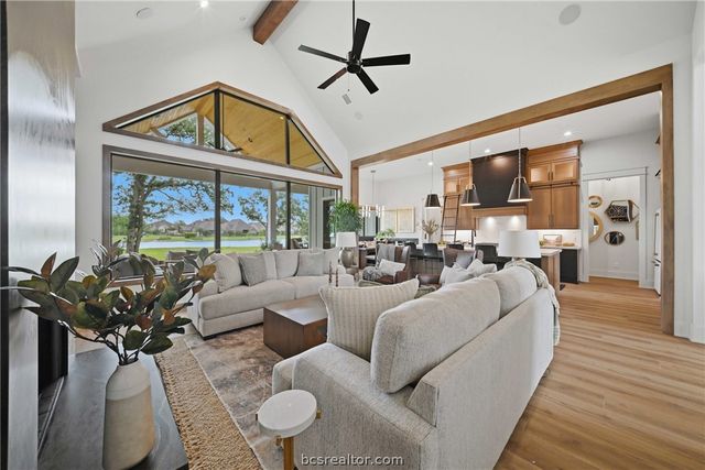 3717 Cooper Ct, College Station, TX 77845