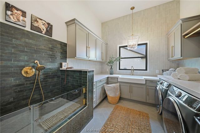 3717 Cooper Ct, College Station, TX 77845