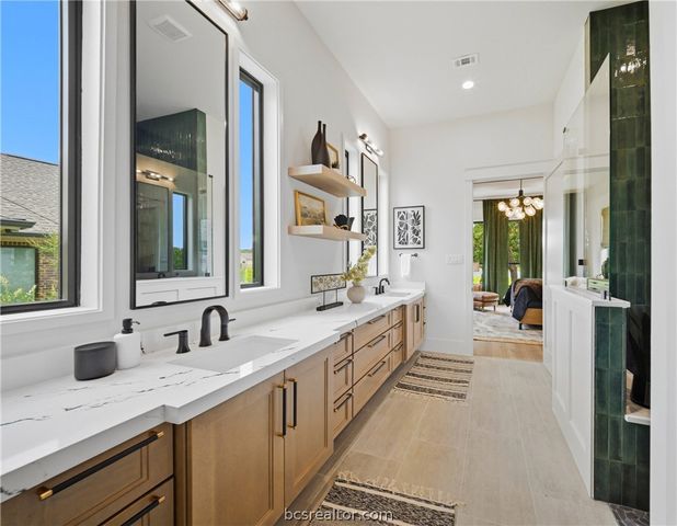 3717 Cooper Ct, College Station, TX 77845