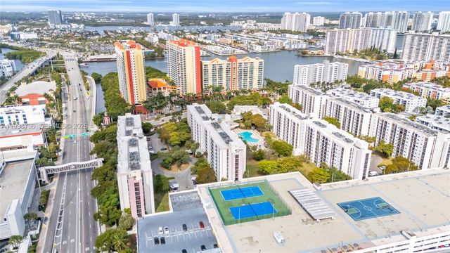 16919 N Bay Road 118, Sunny Isles Beach, FL 33160