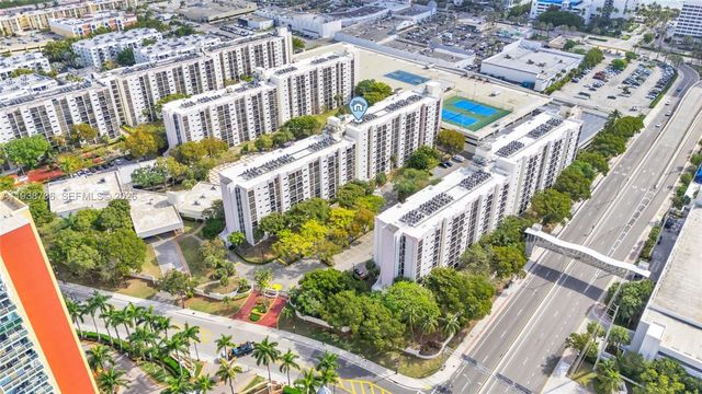 16919 N Bay Road 118, Sunny Isles Beach, FL 33160