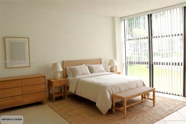 16919 N Bay Road 118, Sunny Isles Beach, FL 33160