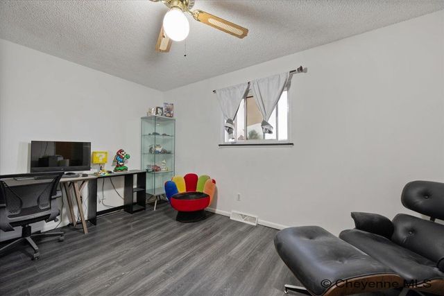 4729 LINDEN WY, Cheyenne, WY 82009