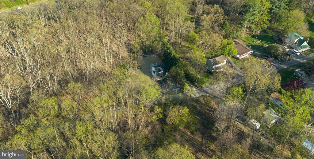 Image 30 of property listing at 7125 EDGEMONT RD, Frederick, MD 21702