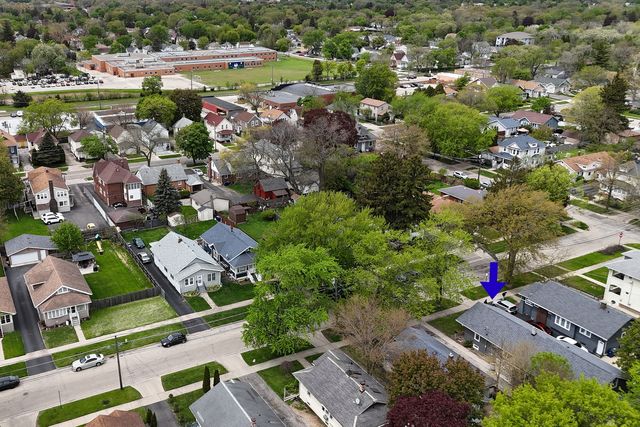 127 N Victory Street, Waukegan, IL 60085