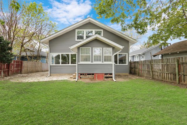 127 N Victory Street, Waukegan, IL 60085