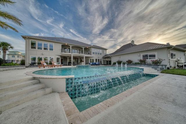 1907 Ray Shell Court, Seabrook, TX 77586