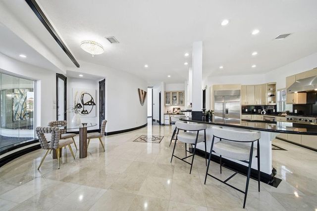 1907 Ray Shell Court, Seabrook, TX 77586