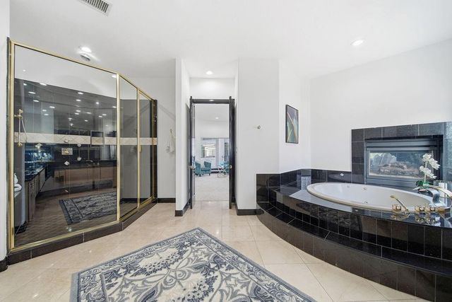 1907 Ray Shell Court, Seabrook, TX 77586