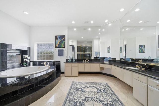 1907 Ray Shell Court, Seabrook, TX 77586