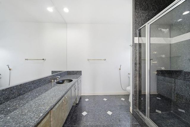 1907 Ray Shell Court, Seabrook, TX 77586