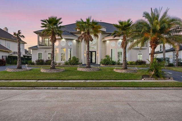 1907 Ray Shell Court, Seabrook, TX 77586