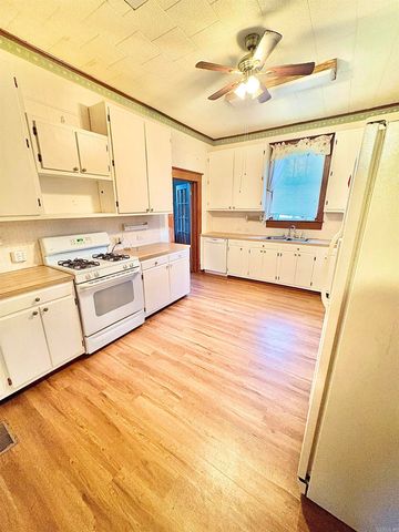 410 S Trotter Street, Dermott, AR 71638
