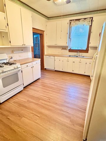 410 S Trotter Street, Dermott, AR 71638