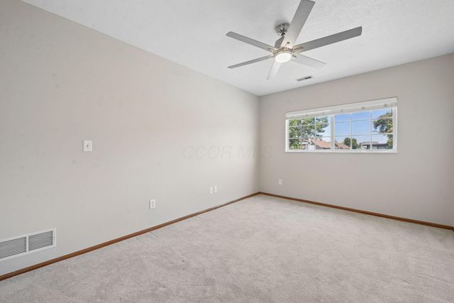4969 Meadow Run Drive, Hilliard, OH 43026