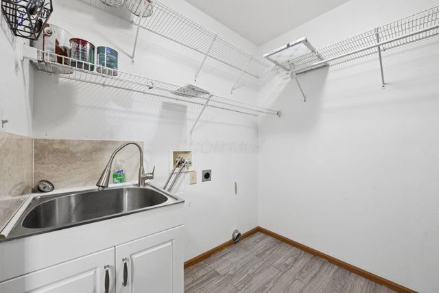 4969 Meadow Run Drive, Hilliard, OH 43026