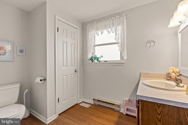 94 TULIP CT, Falling Waters, WV 25419