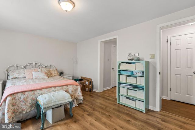 94 TULIP CT, Falling Waters, WV 25419