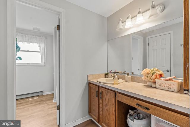 94 TULIP CT, Falling Waters, WV 25419