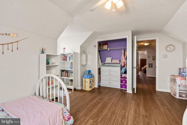 94 TULIP CT, Falling Waters, WV 25419