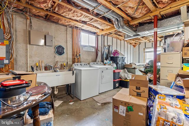 94 TULIP CT, Falling Waters, WV 25419