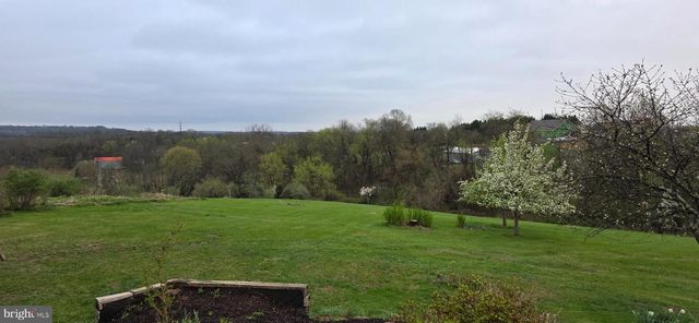 94 TULIP CT, Falling Waters, WV 25419